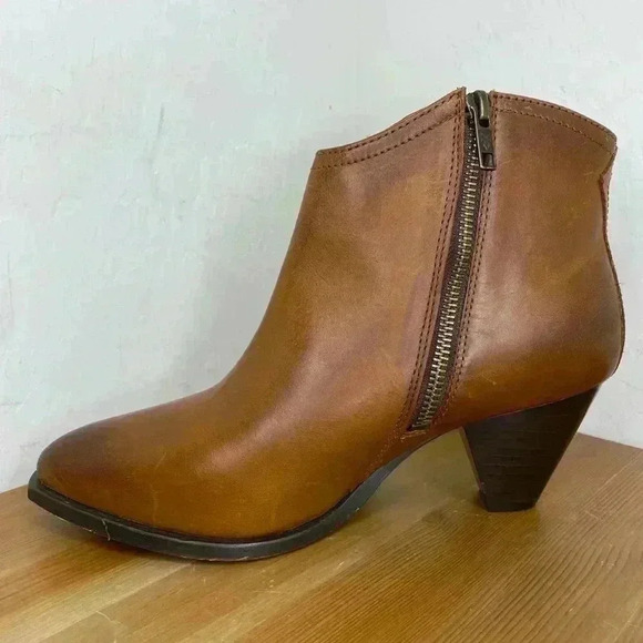 NEW Frye June Western Bootie Shootie Caramel Women’s Size 7B - Picture 4 of 11